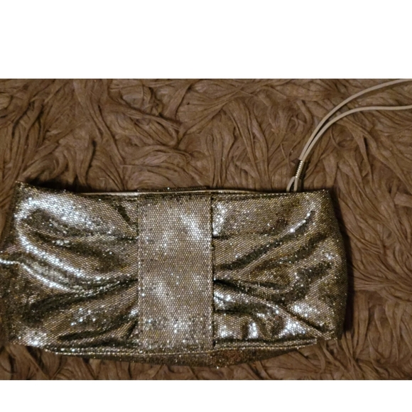 Victoria's Secret Silver Glitter Wristlet Make Up Bag good condition - Picture 6 of 8